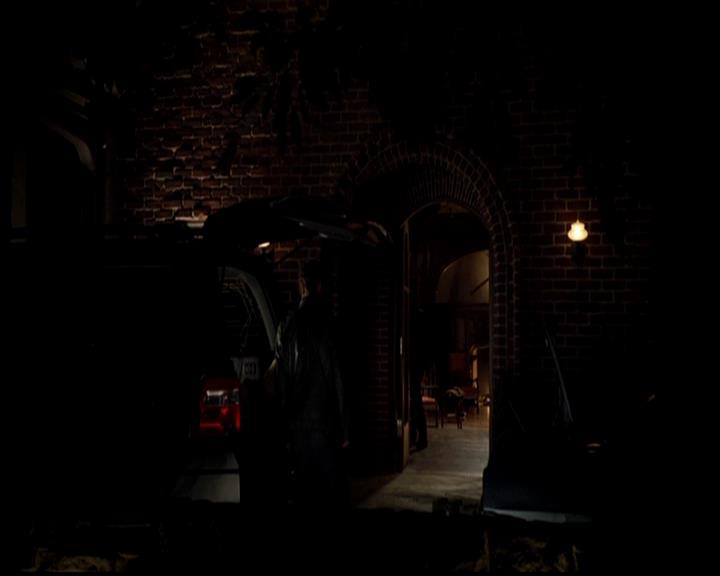 VampireDiariesWorld-dot-org_4x23Graduation1650.jpg