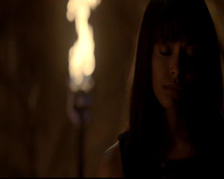 VampireDiariesWorld-dot-org_4x23Graduation1686.jpg