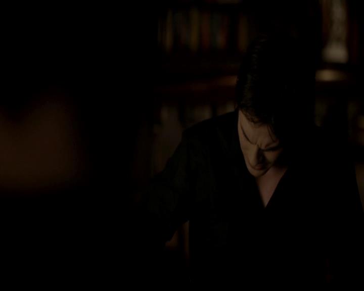 VampireDiariesWorld-dot-org_4x23Graduation1702.jpg