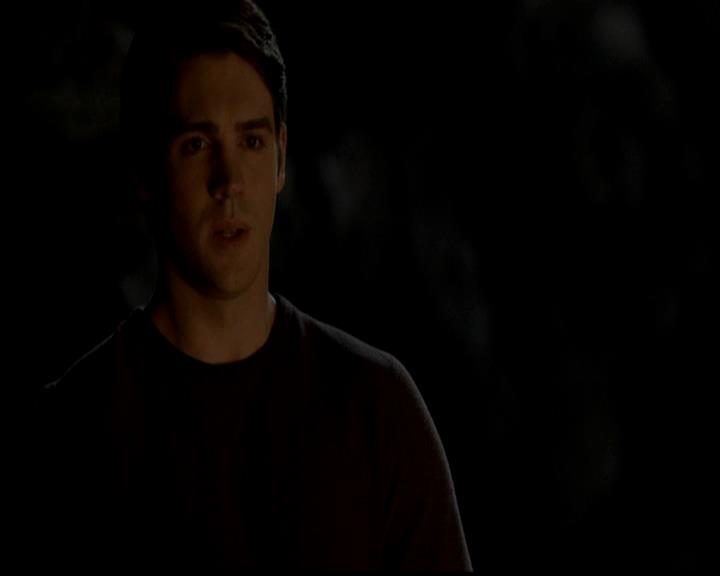 VampireDiariesWorld-dot-org_4x23Graduation1816.jpg