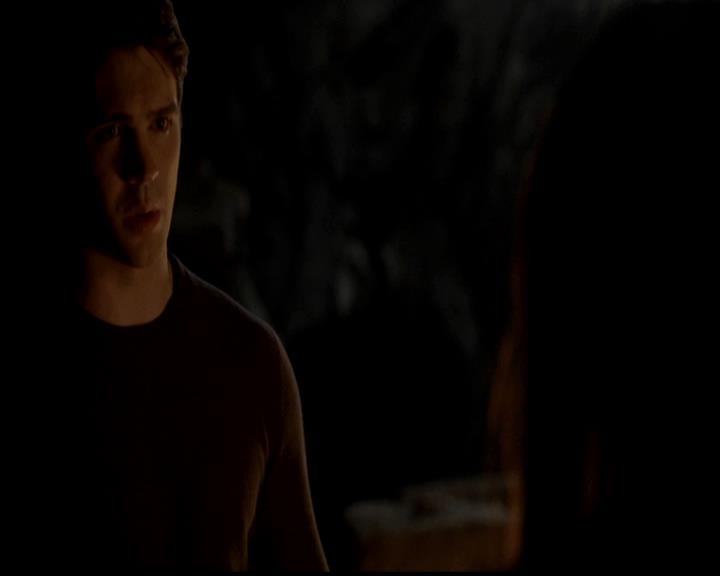 VampireDiariesWorld-dot-org_4x23Graduation1825.jpg