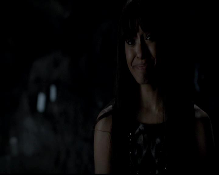 VampireDiariesWorld-dot-org_4x23Graduation1864.jpg