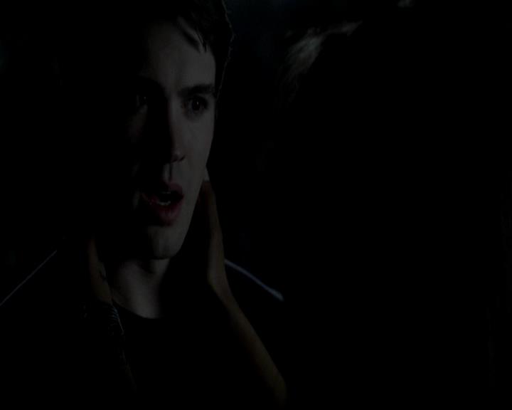 VampireDiariesWorld-dot-org_4x23Graduation1874.jpg