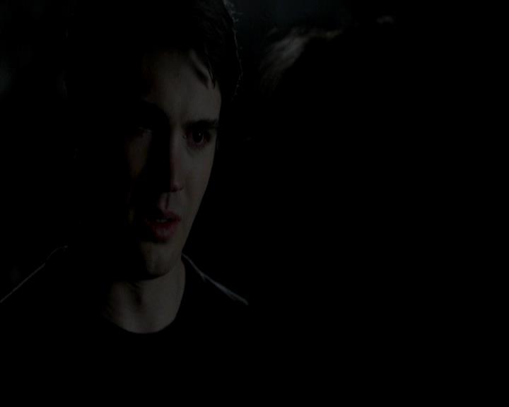 VampireDiariesWorld-dot-org_4x23Graduation1884.jpg