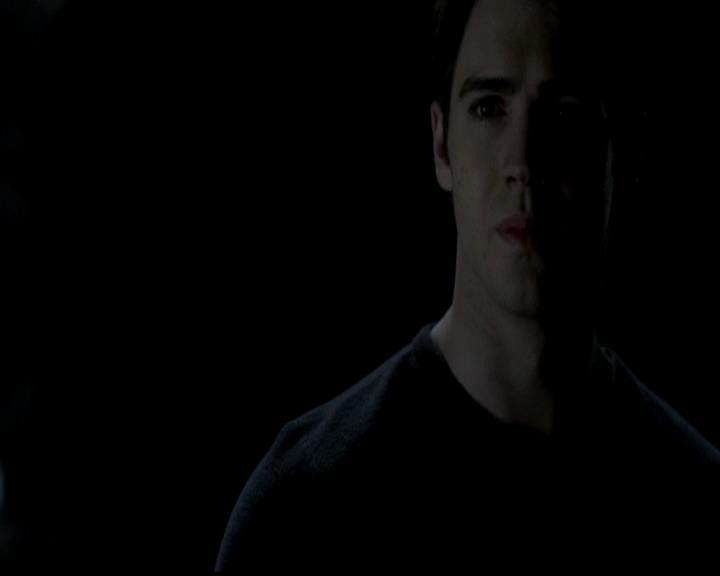 VampireDiariesWorld-dot-org_4x23Graduation1931.jpg