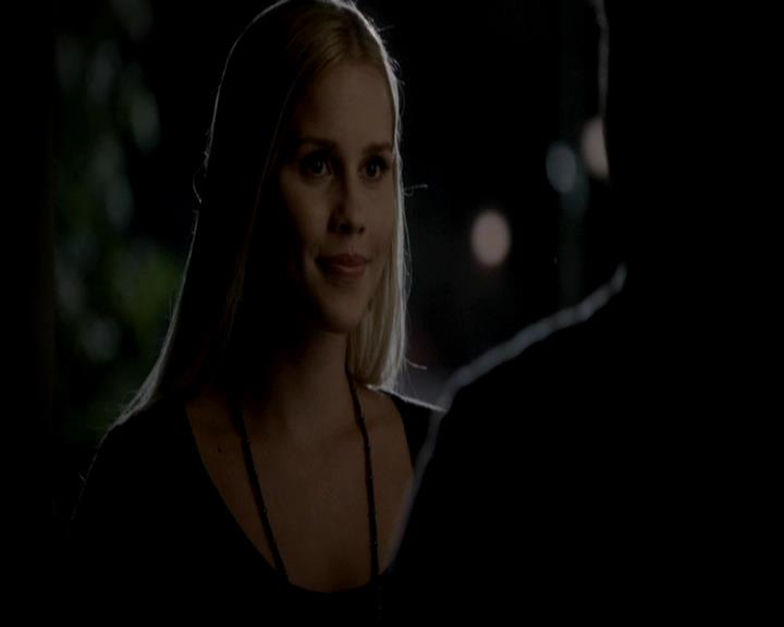 VampireDiariesWorld-dot-org_4x23Graduation1940.jpg