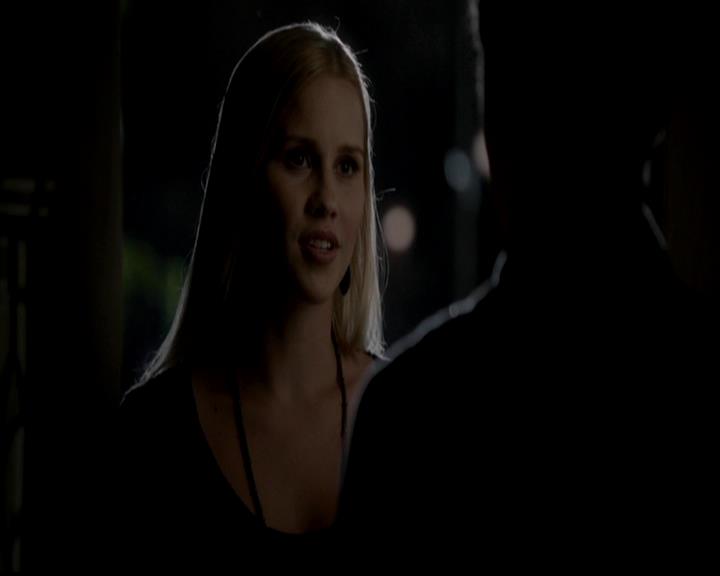 VampireDiariesWorld-dot-org_4x23Graduation1943.jpg