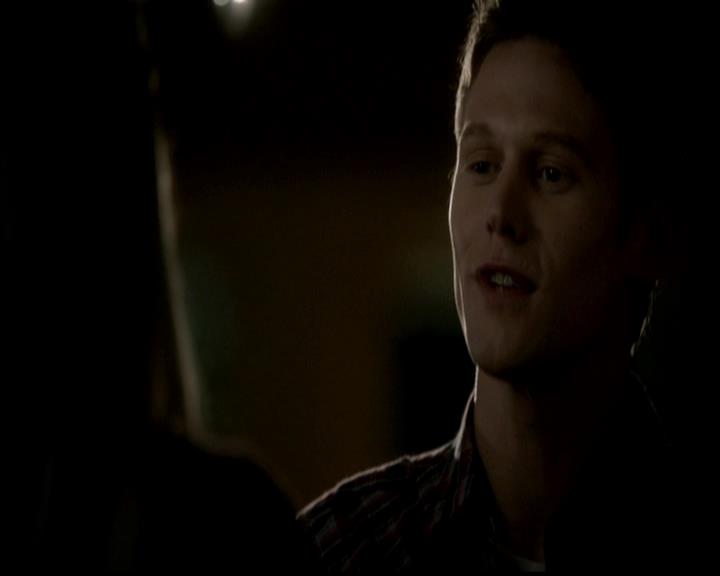 VampireDiariesWorld-dot-org_4x23Graduation1994.jpg