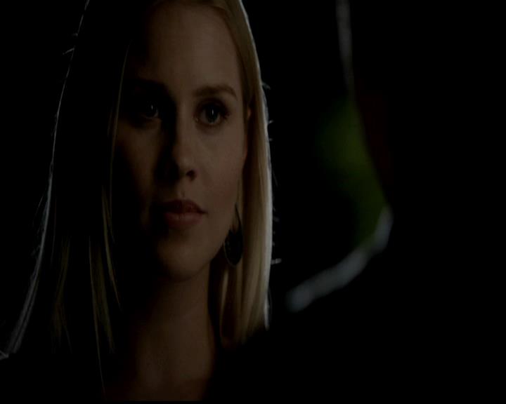 VampireDiariesWorld-dot-org_4x23Graduation2003.jpg