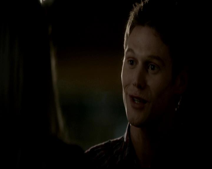 VampireDiariesWorld-dot-org_4x23Graduation2004.jpg