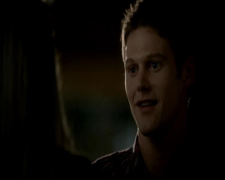 VampireDiariesWorld-dot-org_4x23Graduation2005.jpg