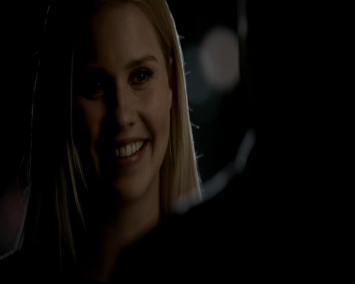 VampireDiariesWorld-dot-org_4x23Graduation2010.jpg