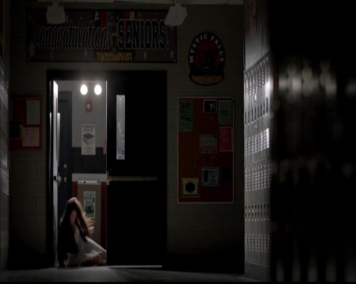 VampireDiariesWorld-dot-org_4x23Graduation2011.jpg