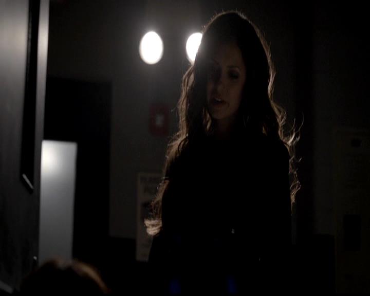 VampireDiariesWorld-dot-org_4x23Graduation2014.jpg