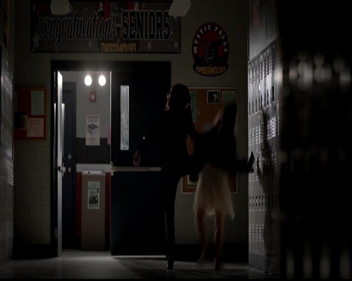 VampireDiariesWorld-dot-org_4x23Graduation2027.jpg