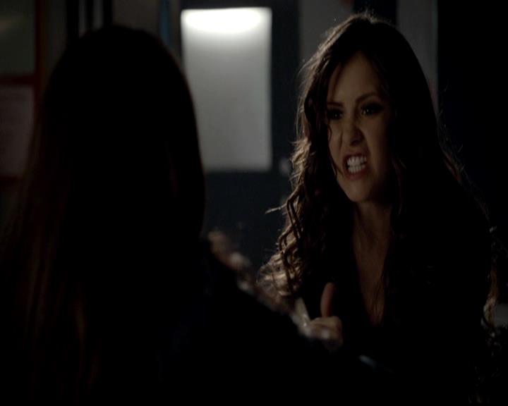 VampireDiariesWorld-dot-org_4x23Graduation2039.jpg