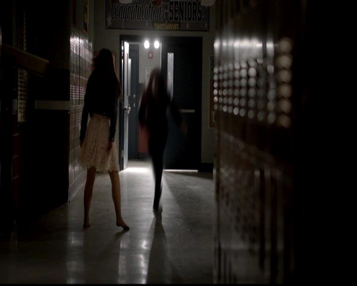 VampireDiariesWorld-dot-org_4x23Graduation2054.jpg