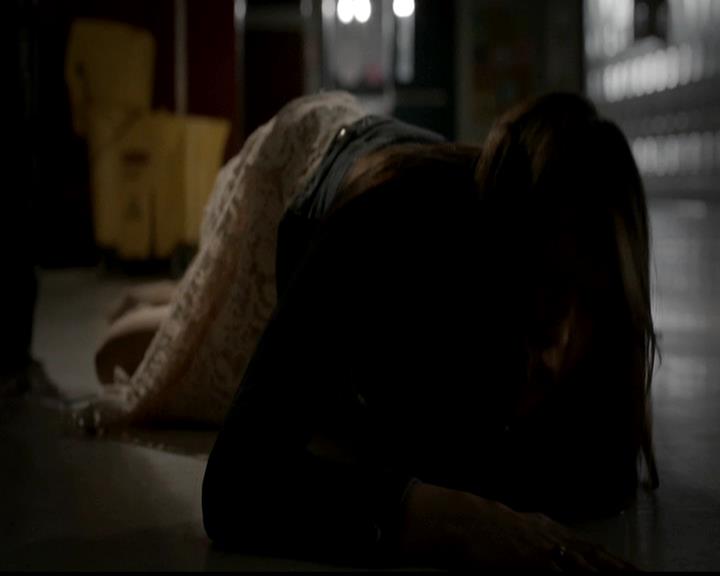 VampireDiariesWorld-dot-org_4x23Graduation2074.jpg