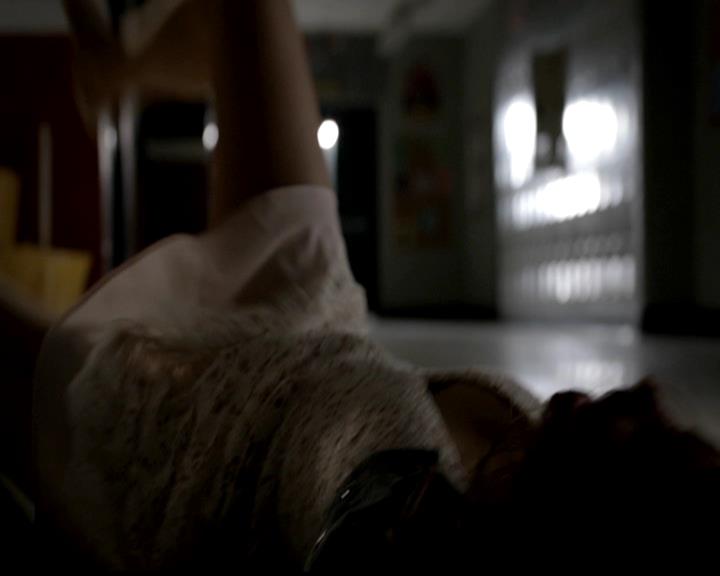 VampireDiariesWorld-dot-org_4x23Graduation2077.jpg