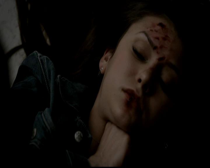 VampireDiariesWorld-dot-org_4x23Graduation2090.jpg