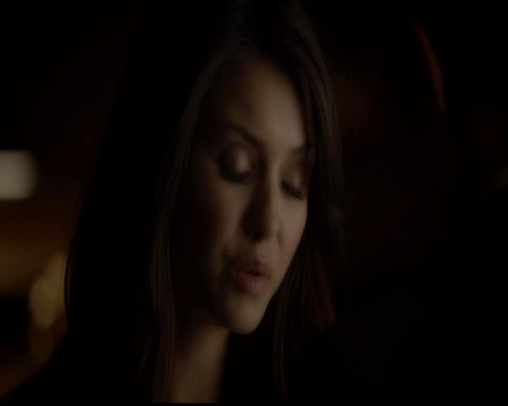 VampireDiariesWorld-dot-org_4x23Graduation2102.jpg