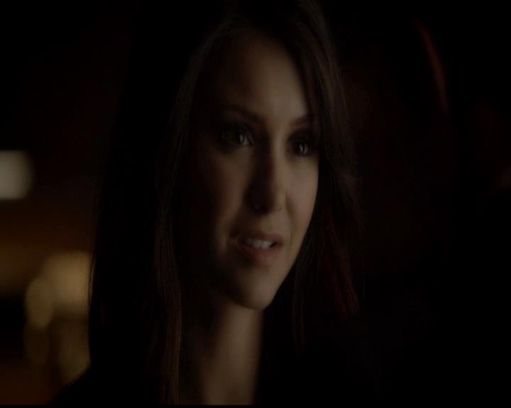 VampireDiariesWorld-dot-org_4x23Graduation2103.jpg