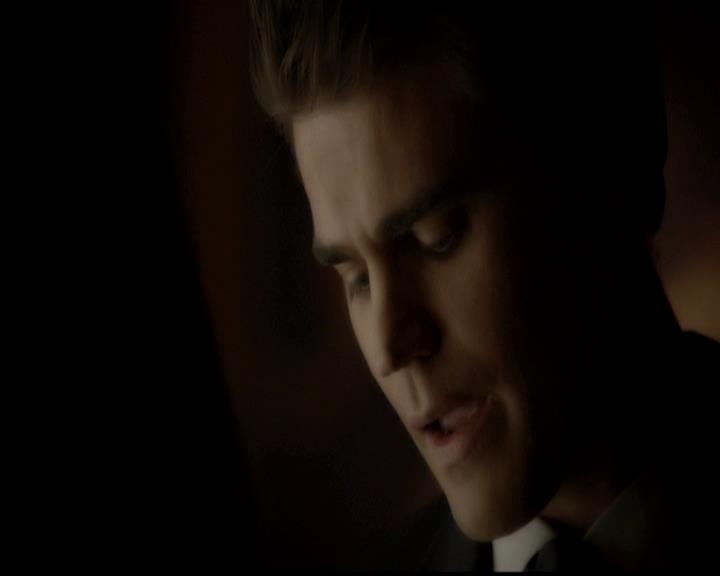 VampireDiariesWorld-dot-org_4x23Graduation2105.jpg