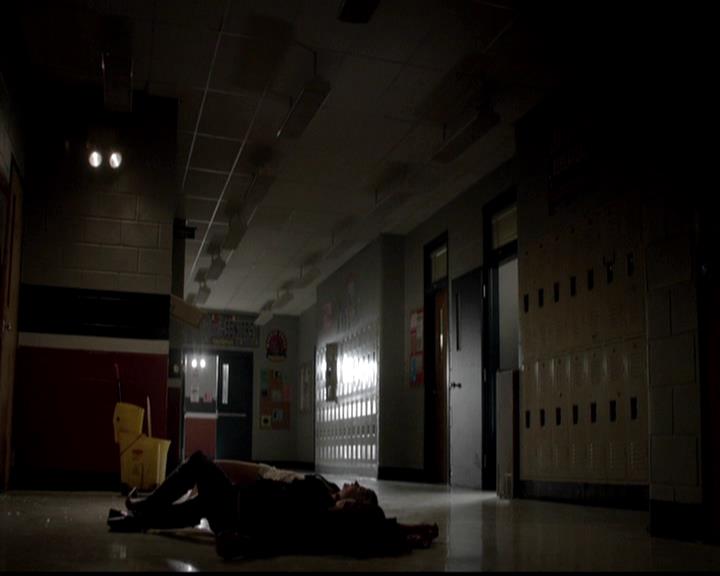 VampireDiariesWorld-dot-org_4x23Graduation2144.jpg