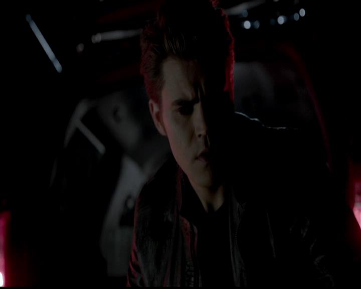 VampireDiariesWorld-dot-org_4x23Graduation2174.jpg