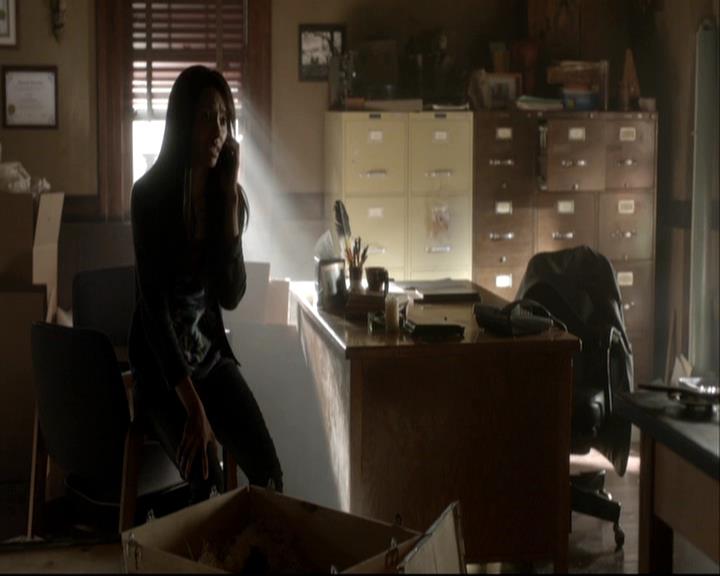 VampireDiariesWorld-dot-org_DeletedScenes-4x06WeAllGoALittleMadSometimes0016.jpg