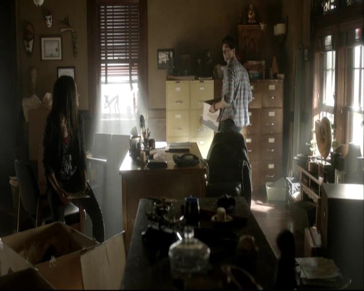 VampireDiariesWorld-dot-org_DeletedScenes-4x06WeAllGoALittleMadSometimes0039.jpg