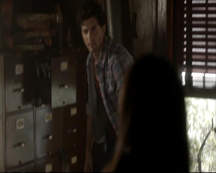 VampireDiariesWorld-dot-org_DeletedScenes-4x06WeAllGoALittleMadSometimes0046.jpg