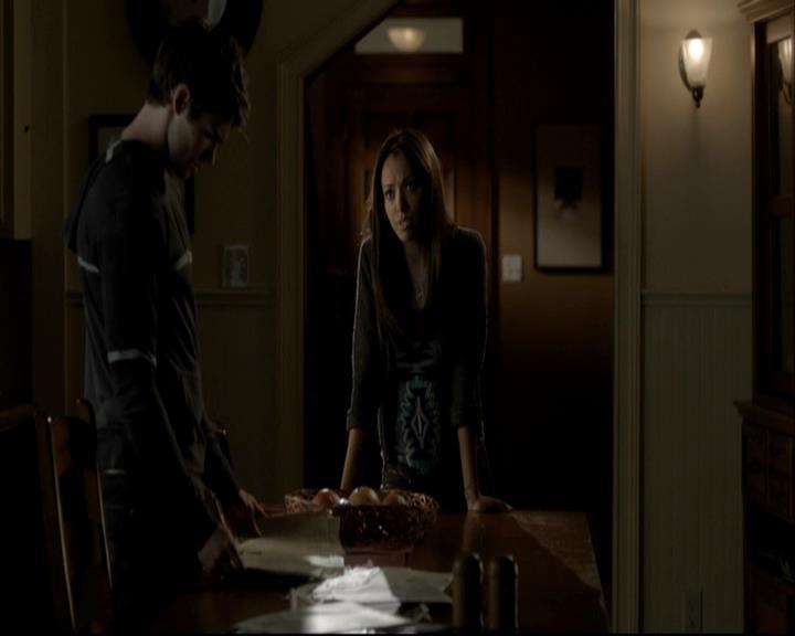 VampireDiariesWorld-dot-org_DeletedScenes-4x06WeAllGoALittleMadSometimes0120.jpg