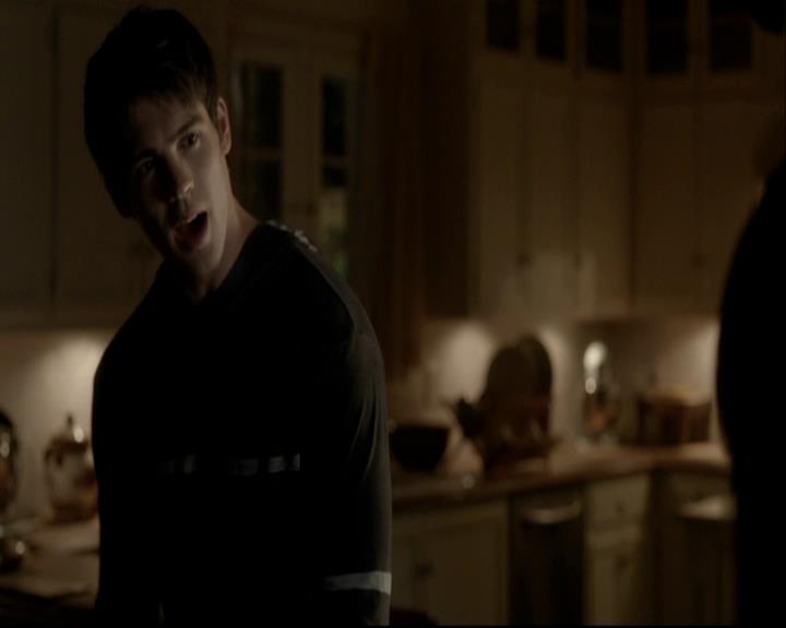 VampireDiariesWorld-dot-org_DeletedScenes-4x06WeAllGoALittleMadSometimes0124.jpg