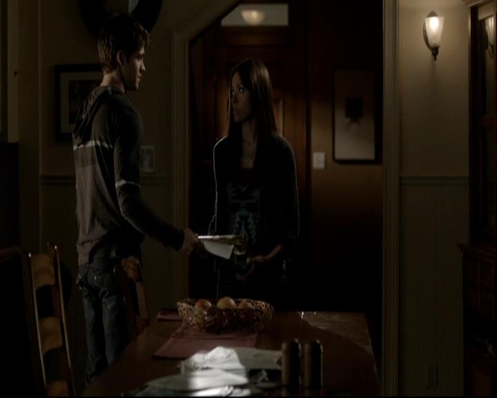 VampireDiariesWorld-dot-org_DeletedScenes-4x06WeAllGoALittleMadSometimes0136.jpg