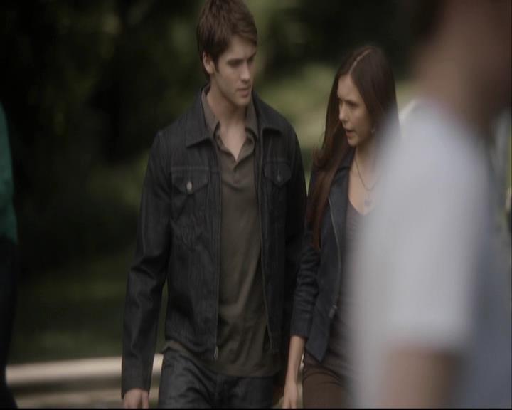 VampireDiariesWorld-dot-org_DeletedScenes-4x07MyBrothersKeeper0005.jpg