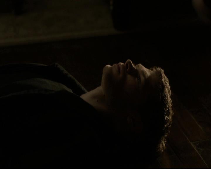 VampireDiariesWorld-dot-org_DeletedScenes-4x14DownTheRabbitHole0028.jpg