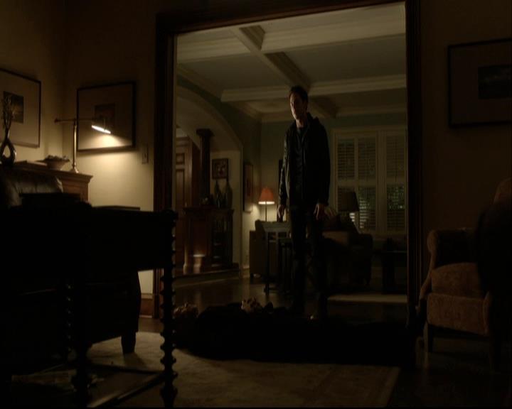 VampireDiariesWorld-dot-org_DeletedScenes-4x14DownTheRabbitHole0029.jpg