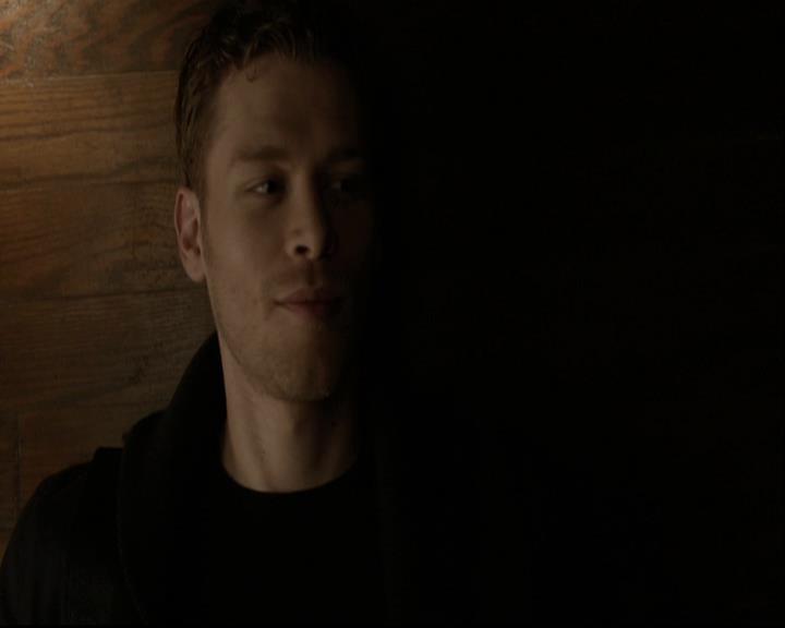 VampireDiariesWorld-dot-org_DeletedScenes-4x14DownTheRabbitHole0039.jpg