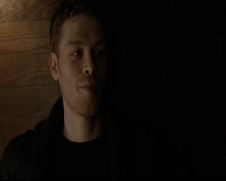 VampireDiariesWorld-dot-org_DeletedScenes-4x14DownTheRabbitHole0040.jpg