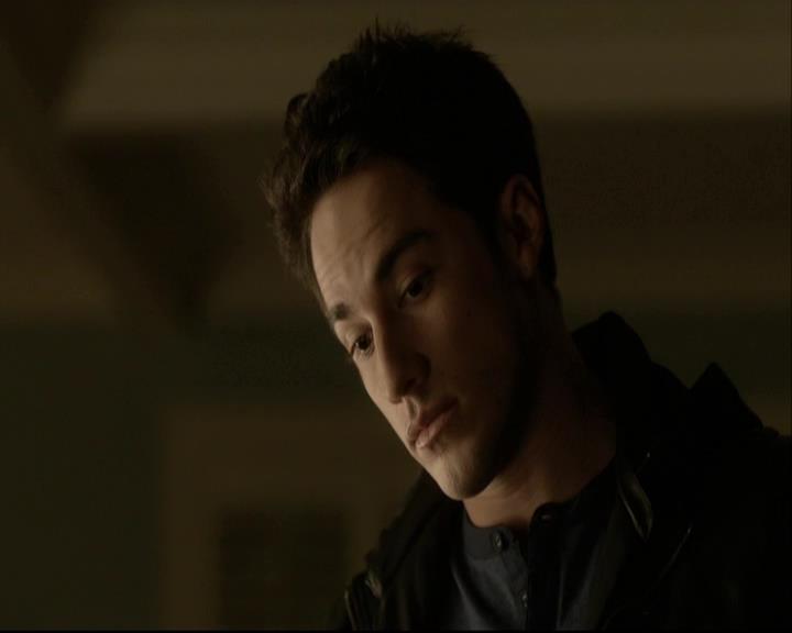 VampireDiariesWorld-dot-org_DeletedScenes-4x14DownTheRabbitHole0042.jpg