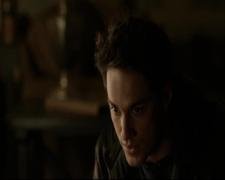 VampireDiariesWorld-dot-org_DeletedScenes-4x14DownTheRabbitHole0047.jpg