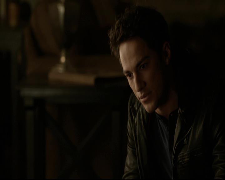 VampireDiariesWorld-dot-org_DeletedScenes-4x14DownTheRabbitHole0065.jpg