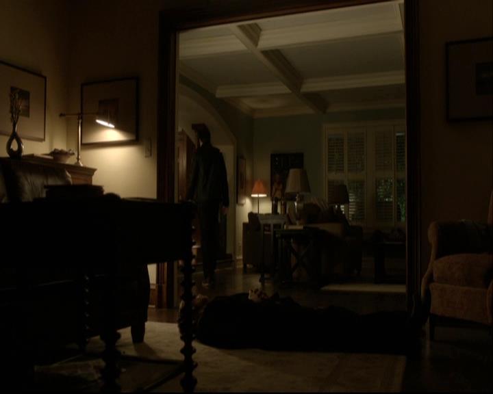 VampireDiariesWorld-dot-org_DeletedScenes-4x14DownTheRabbitHole0070.jpg