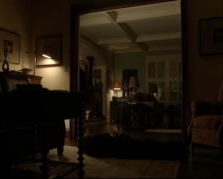 VampireDiariesWorld-dot-org_DeletedScenes-4x14DownTheRabbitHole0071.jpg