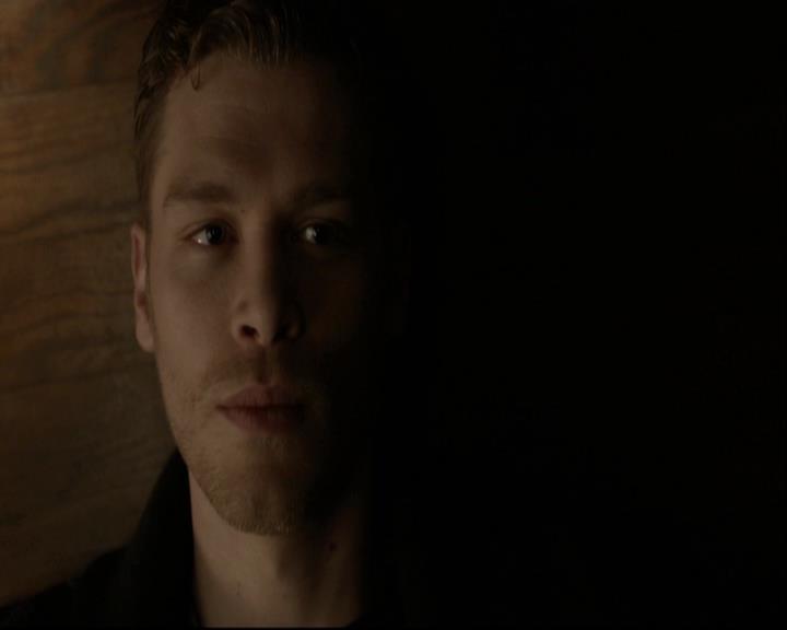 VampireDiariesWorld-dot-org_DeletedScenes-4x14DownTheRabbitHole0076.jpg