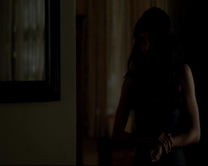 VampireDiariesWorld-dot-org_DeletedScenes-4x19PicturesOfYou0028.jpg