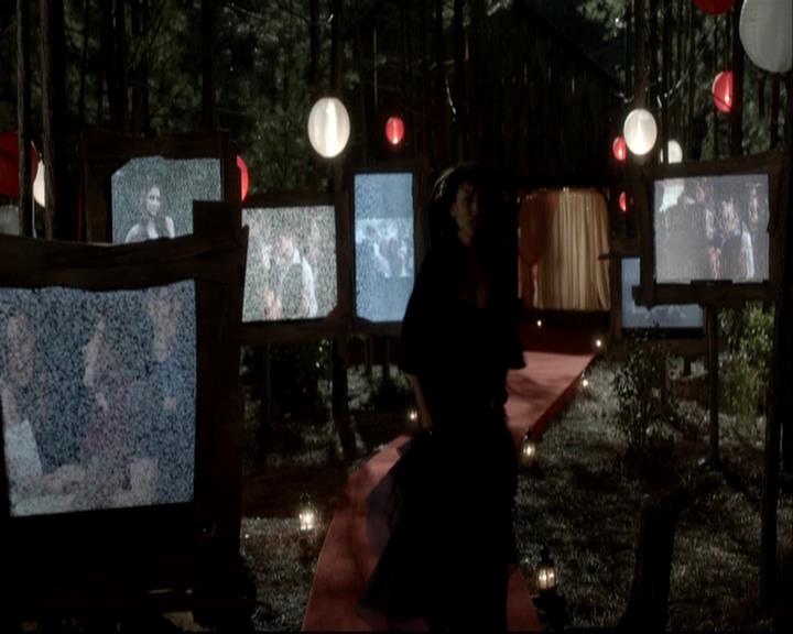 VampireDiariesWorld-dot-org_DeletedScenes-4x19PicturesOfYou0091.jpg