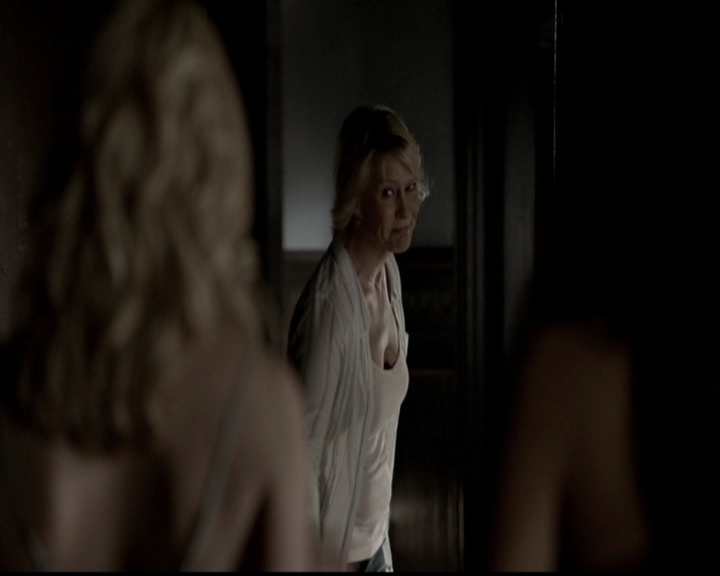 VampireDiariesWorld-dot-org_5x01IKnowWhatYouDidLastSummer0419.jpg