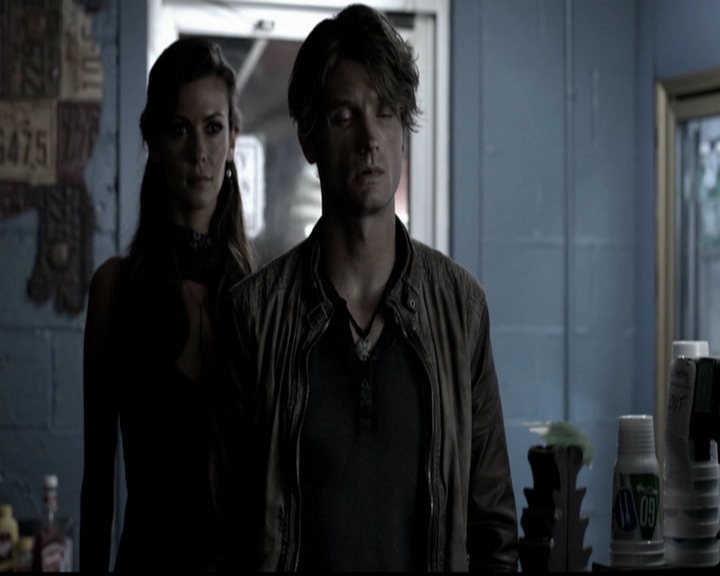 VampireDiariesWorld-dot-org_5x02TrueLies2051.jpg